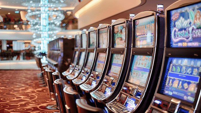 Tampilan lengkap fitur slot dan live casino dalam aplikasi download celo55 versi Android terbaru